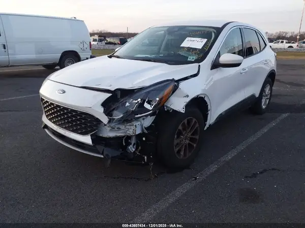 1FMCU9G61MUA84985 2021 FORD ESCAPE - Image 2