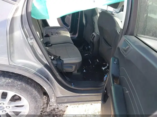 1FMCU9G61NUB39761 2022 FORD ESCAPE - Image 8