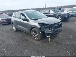1FMCU9G61NUB72050 2022 FORD ESCAPE