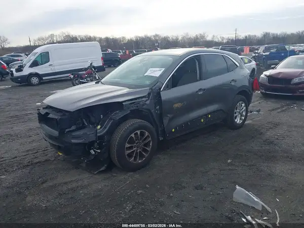 1FMCU9G61NUB72050 2022 FORD ESCAPE - Image 2