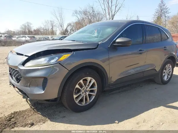 1FMCU9G61NUB79368 2022 FORD ESCAPE - Image 2