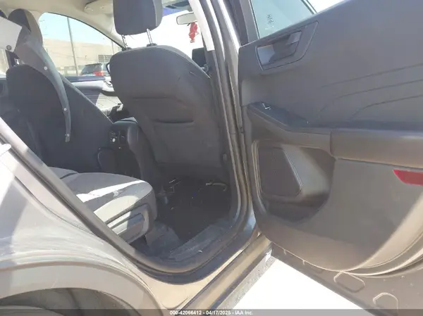 1FMCU9G61NUB79368 2022 FORD ESCAPE - Image 8