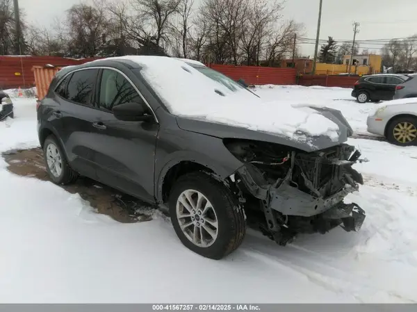 1FMCU9G61NUB97448 2022 FORD ESCAPE - Image 1
