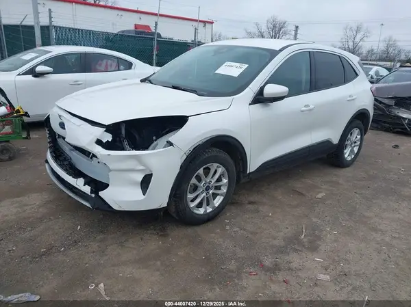 1FMCU9G62LUC53720 2020 FORD ESCAPE - Image 2