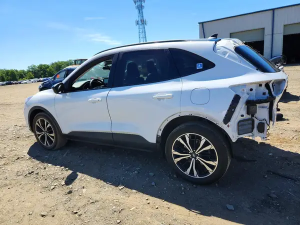 1FMCU9G62MUA16405 2021 FORD ESCAPE - Image 2