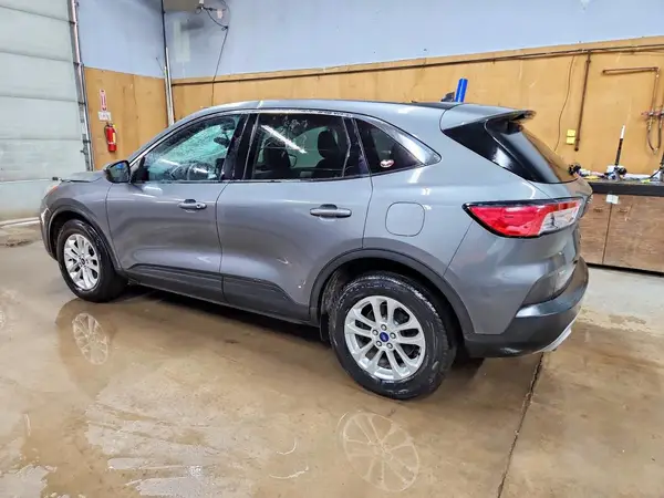 1FMCU9G62MUA30790 2021 FORD ESCAPE - Image 2