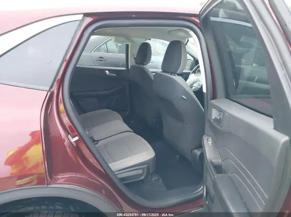 1FMCU9G62MUA31020 2021 FORD ESCAPE - Image 8
