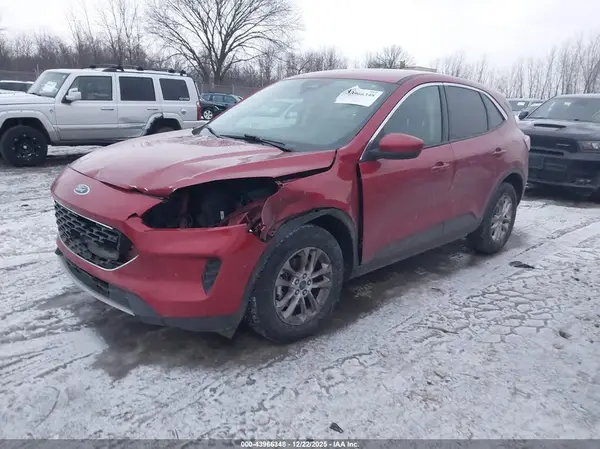 1FMCU9G62MUA51476 2021 FORD ESCAPE - Image 2