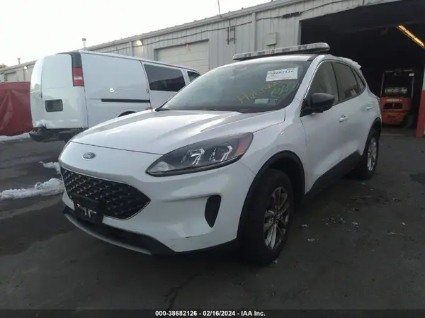 1FMCU9G62NUA49230 2022 FORD ESCAPE - Image 2