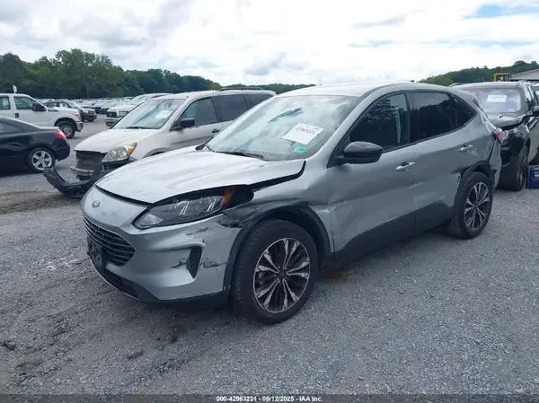 1FMCU9G62NUA88125 2022 FORD ESCAPE - Image 2