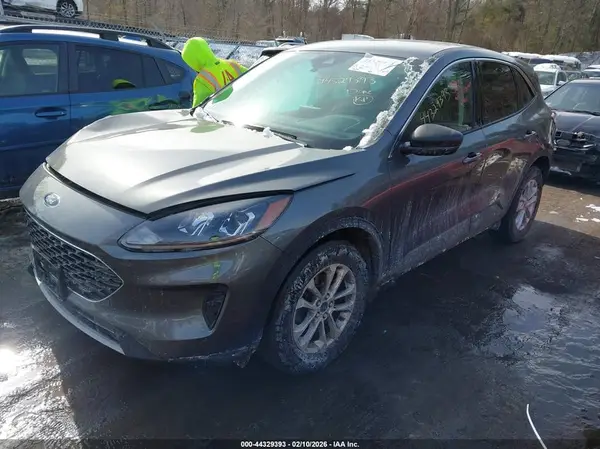 1FMCU9G62NUB45567 2022 FORD ESCAPE - Image 2