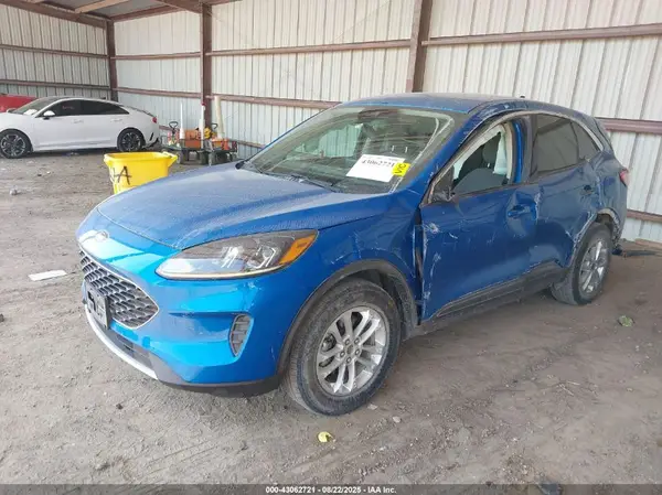 1FMCU9G63LUA10501 2020 FORD ESCAPE - Image 2