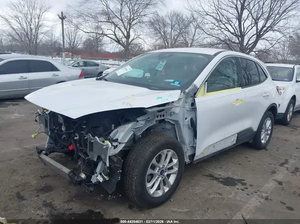 1FMCU9G63LUB43582 2020 FORD ESCAPE - Image 2