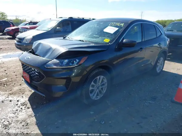 1FMCU9G63LUC13520 2020 FORD ESCAPE - Image 2