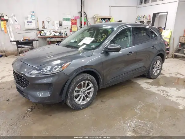 1FMCU9G63LUC14053 2020 FORD ESCAPE - Image 2