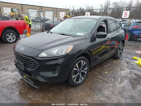 1FMCU9G63MUA24206 2021 FORD ESCAPE - Image 2
