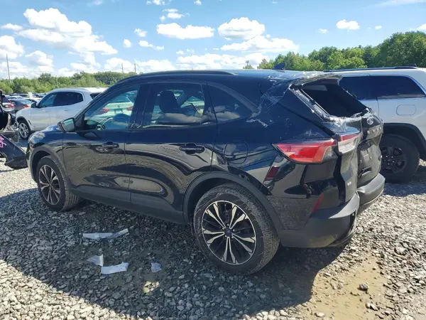 1FMCU9G63MUA27476 2021 FORD ESCAPE - Image 2