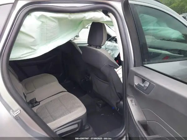 1FMCU9G63MUA31561 2021 FORD ESCAPE - Image 8