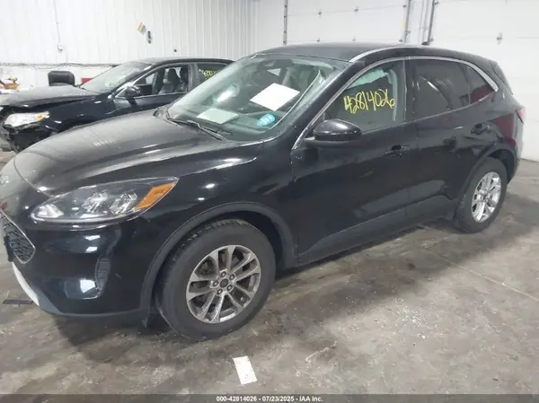 1FMCU9G63MUA39708 2021 FORD ESCAPE - Image 2