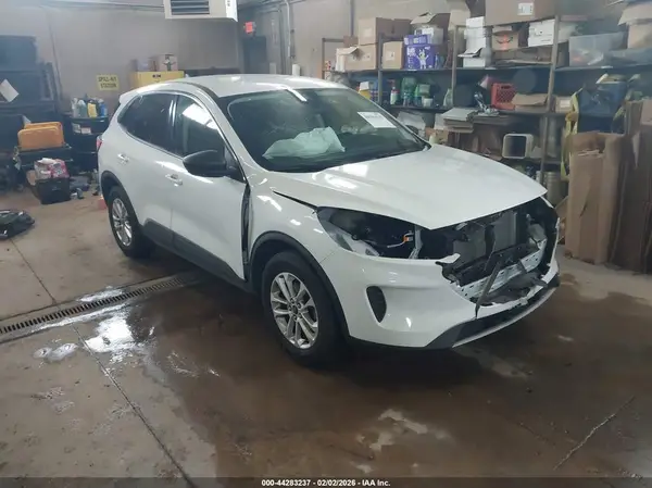 1FMCU9G63NUA21159 2022 FORD ESCAPE - Image 1