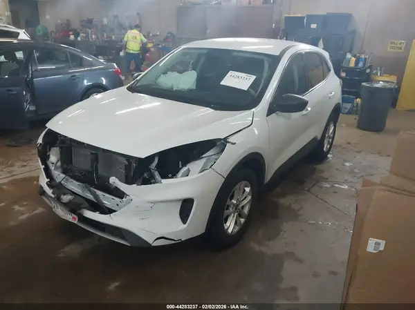 1FMCU9G63NUA21159 2022 FORD ESCAPE - Image 2