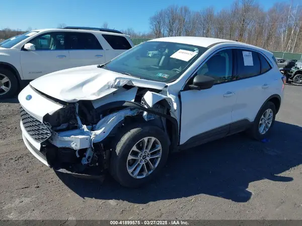 1FMCU9G63NUA33862 2022 FORD ESCAPE - Image 2