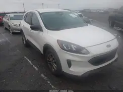 1FMCU9G63NUA61046 2022 FORD ESCAPE