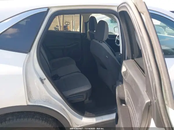1FMCU9G63NUA61046 2022 FORD ESCAPE - Image 8