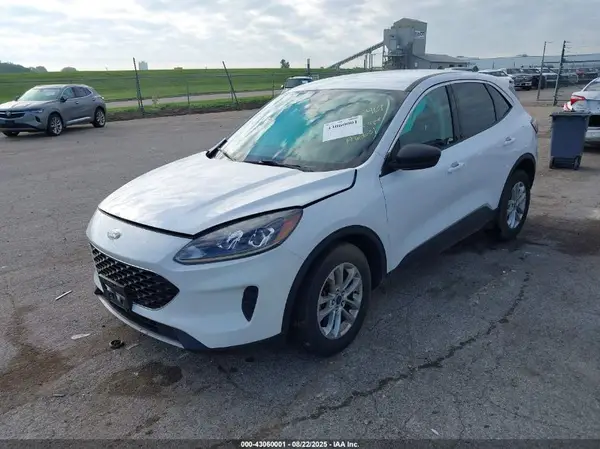 1FMCU9G63NUA65601 2022 FORD ESCAPE - Image 2