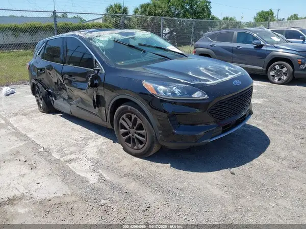 1FMCU9G63NUB37820 2022 FORD ESCAPE - Image 1