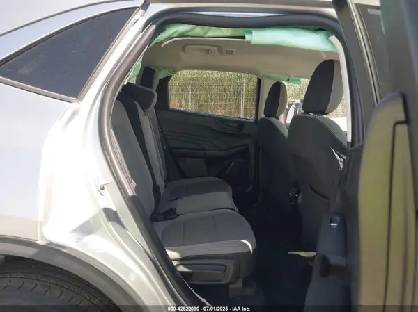1FMCU9G63NUB70493 2022 FORD ESCAPE - Image 8