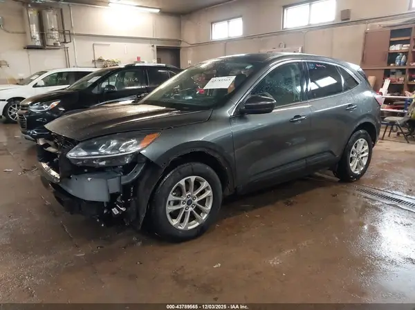 1FMCU9G64LUC12439 2020 FORD ESCAPE - Image 2