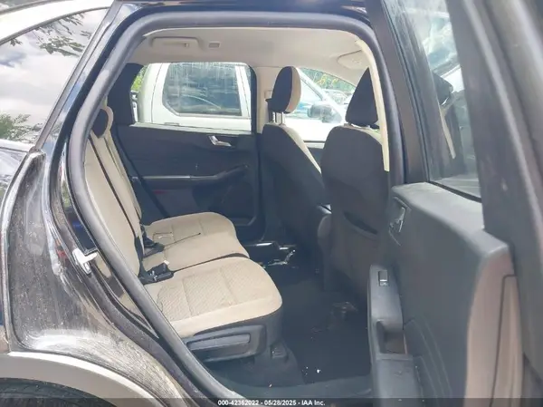 1FMCU9G64MUA38664 2021 FORD ESCAPE - Image 8