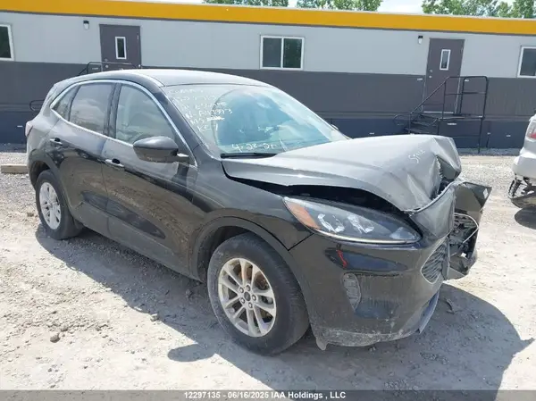 1FMCU9G64MUA43993 2021 FORD ESCAPE - Image 1