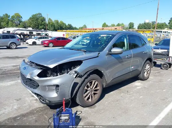 1FMCU9G64MUA48658 2021 FORD ESCAPE - Image 2