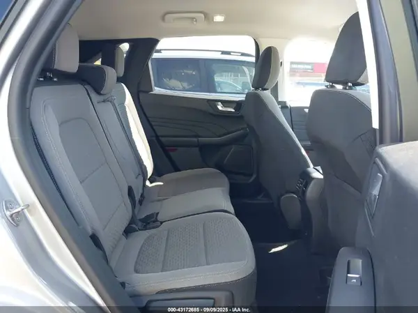 1FMCU9G64MUA48658 2021 FORD ESCAPE - Image 8