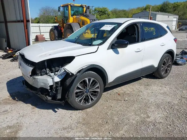 1FMCU9G64MUA50555 2021 FORD ESCAPE - Image 2