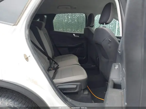 1FMCU9G64MUB21530 2021 FORD ESCAPE - Image 8