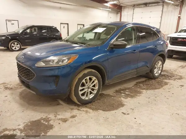 1FMCU9G64NUB24560 2022 FORD ESCAPE - Image 2