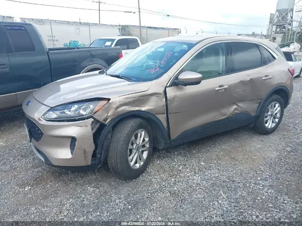 1FMCU9G65LUA46562 2020 FORD ESCAPE - Image 2