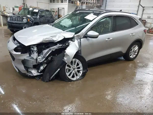 1FMCU9G65LUA50322 2020 FORD ESCAPE - Image 2