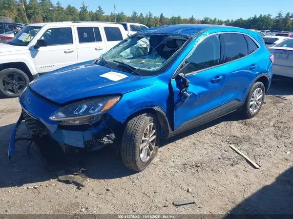 1FMCU9G65MUA33375 2021 FORD ESCAPE - Image 2