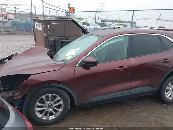 1FMCU9G65MUB29314 2021 FORD ESCAPE - Image 2