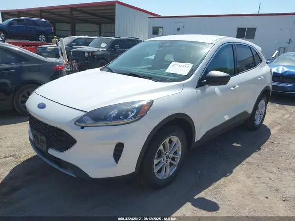 1FMCU9G65NUA61050 2022 FORD ESCAPE - Image 2