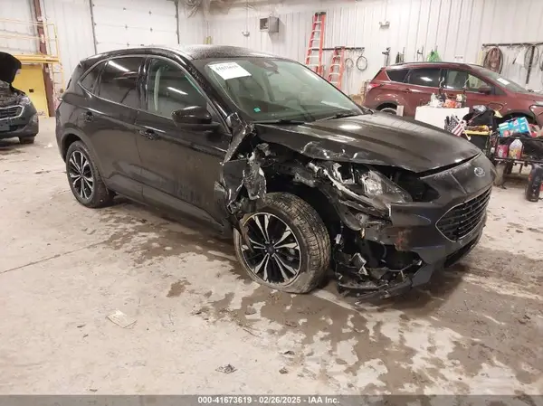 1FMCU9G65NUB97629 2022 FORD ESCAPE - Image 1