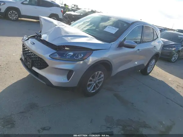 1FMCU9G66LUC25158 2020 FORD ESCAPE - Image 2