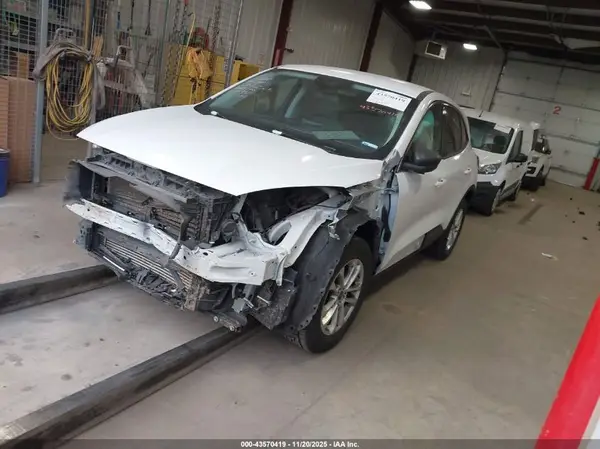 1FMCU9G66NUA60408 2022 FORD ESCAPE - Image 2