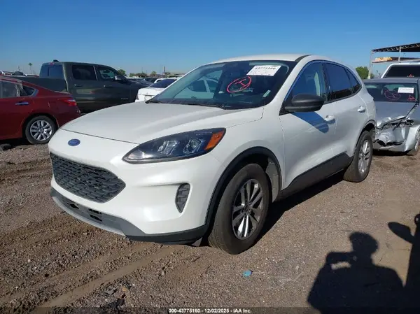 1FMCU9G66NUA60554 2022 FORD ESCAPE - Image 2