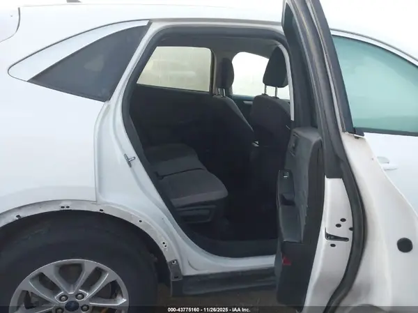 1FMCU9G66NUA60554 2022 FORD ESCAPE - Image 8