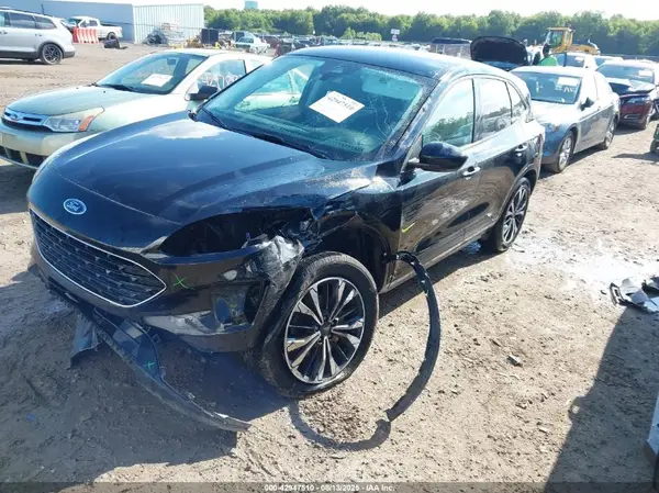 1FMCU9G66NUA82540 2022 FORD ESCAPE - Image 2